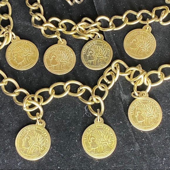 Vintage Layered Gold Tone Coin Chain Adjust Belt. Can wear as a necklace too - Picture 10 of 14